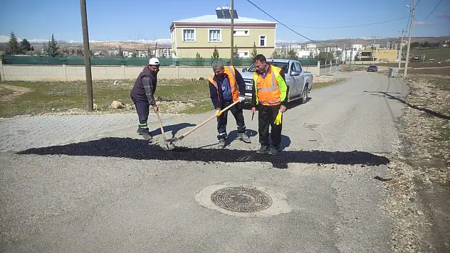 Kurtalan Belediyesi Bozulan Güzergahlar Onarıyor