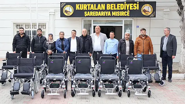 Kurtalan Belediyesi'nden engelli bireylere tekerlekli sandalye desteği