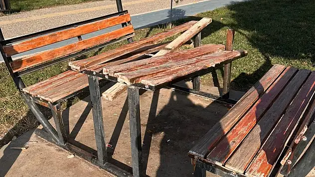 Kurtalan Belediyesi: Park kamelyalarına zarar vermek halka zarar vermektir