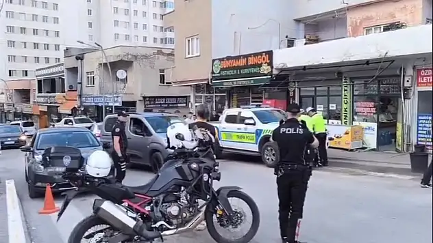 Kurtalan'da 20 motosiklet yediemine çekildi, 60 araca ceza kesildi