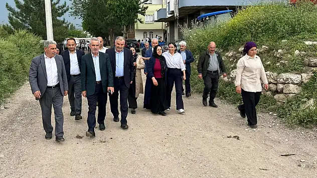 Kurtalan'da Bayram Ziyaretleri: DEM Parti ve DBP Heyeti Köylerde Vatandaşlarla Buluştu