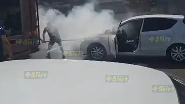 Kurtalan'da Seyir Halindeki Araç Motoru Alev Aldı