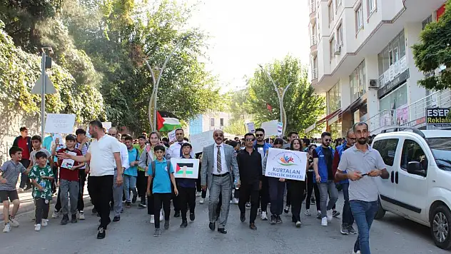 Kurtalan Gençlik Merkezi ve Kurtalan Halkından GAZZE İçin Sessiz Yürüyüş Yapıldı