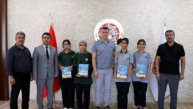 Kurtalan Kaymakamı Serin Başarılı Öğrencileri Tebrik Etti