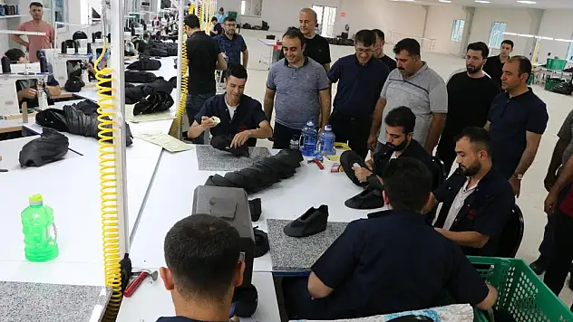 Kurtalan'da Ayakkabı Üretimine Başlandı