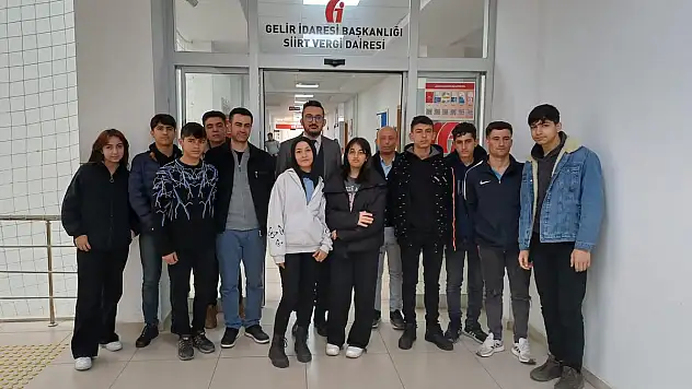 Lise Öğrencilerinden Vergi Dairesine Ziyaret