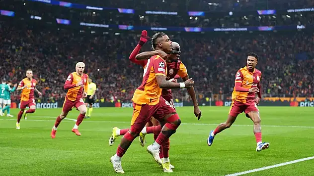 Liverpool - Galatasaray Maçının Hakemi Belli Oldu: Düdüğü Marciniak Çalacak