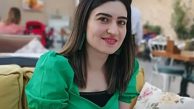 LÜKS ARAÇ SATIN ALMA EYLEMLERİ ÜZERİNDE ETKİLİ FAKTÖRLERİN İNCELENMESİ