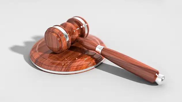 Mahkeme Kararıyla Çocuklarını Evden Attırdı!