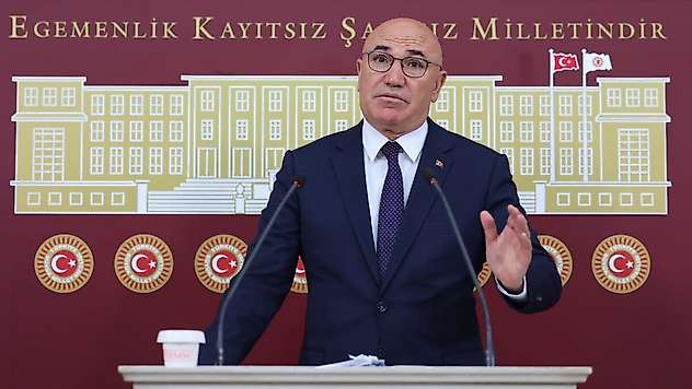 Mahmut Tanal'dan Siirt'te Eğitim Tepkisi: 'Çocuklara Ödenek Yok, Yakınlara Özel Kadro mu Var?'