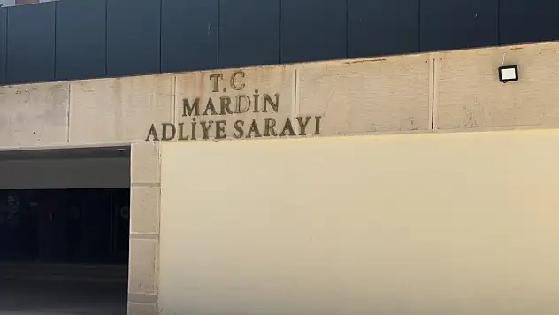 Komşu ilimizde babasını patlayıcıyla öldürmek istediği iddia edilen sanığın yargılanması başladı