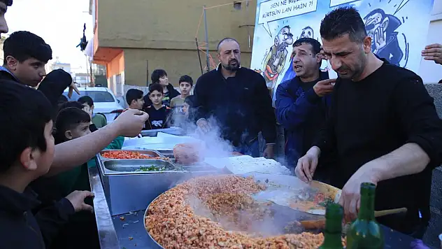 Mersin Siirtliler Derneğinden Anlamlı Etkinlik