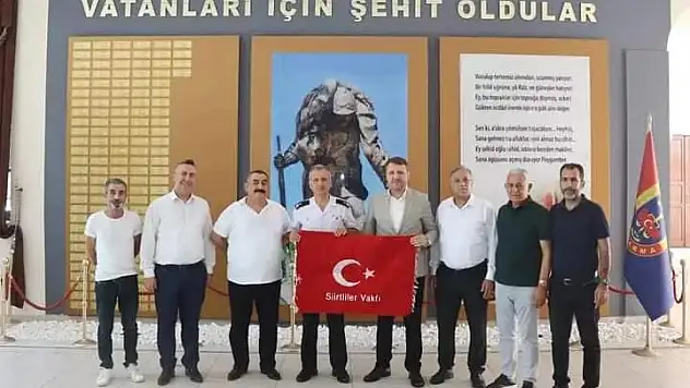Mersin Siirtliler Eğitim ve Kültür Vakfından Mersin İl Jandarma Komutanına Ziyaret