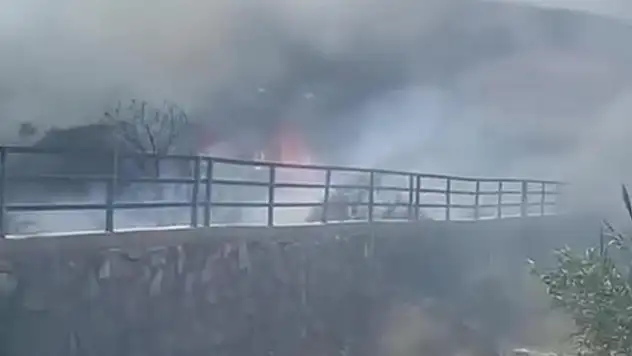 Mersin'de Trafo Patlaması Sonucu Yangın Çıktı