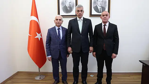 Milletvekili Gül ile Ferzent Çiçek, Gökçebağ'ın Sağlık Taleplerini Bakan Memişoğlu'na İletti