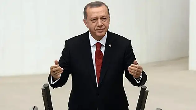Milletvekillerinin Yemin Töreninden Sonra  Erdoğan'ın Cumhurbaşkanı Olarak 3. Kez Yemini Var