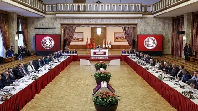 Milli Dayanışma, Kardeşlik ve Demokrasi Komisyonun Yarınki Toplantısı Ertelendi