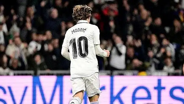 Modric de CR7 gibi gidiyor!