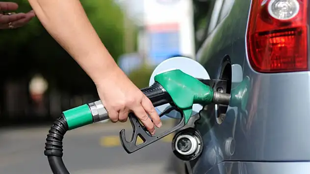 Motorine 2,5 liralık zam kapıda: Tabela bu gece değişiyor