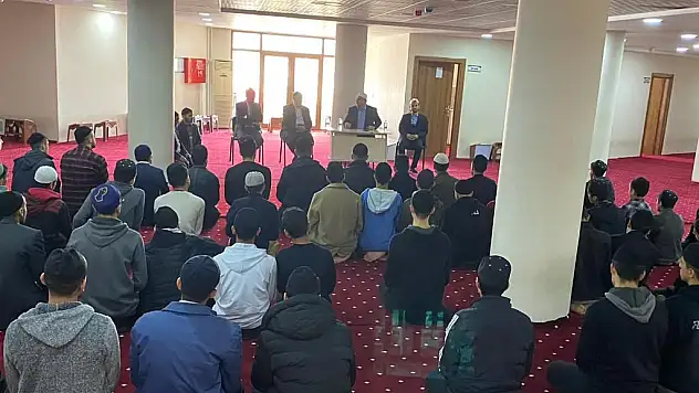 Mushafları İnceleme ve Kıraat Kurulu Üyesi İbrahim Noğman Siirt'te