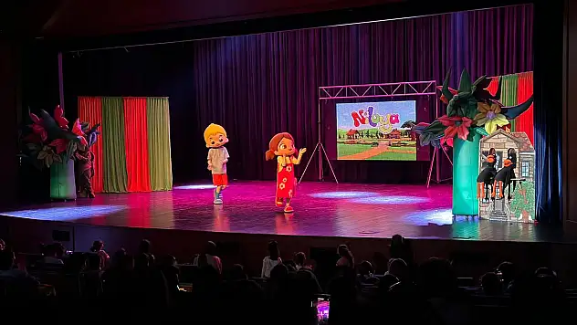 Niloya ve Arkadaşları Siirt'e Geliyor