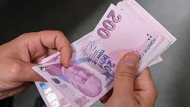 Ocak Ayında Memur ve Emeklilere Zamlı Maaşlar Netleşiyor
