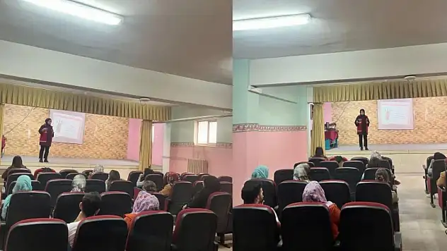 Öğrenci Velilerine 'Aile İçi İletişim' Eğitimi Verildi