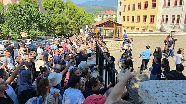 Öğrenciler Dikkat! Pazartesi Tüm Okullarda Eş Zamanlı Tahliye Tatbikatı Yapılacak