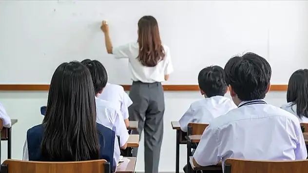 Öğretmenlikte ''Akademi'' Devri Başlıyor: Adaylara 32 Bin TL Maaş