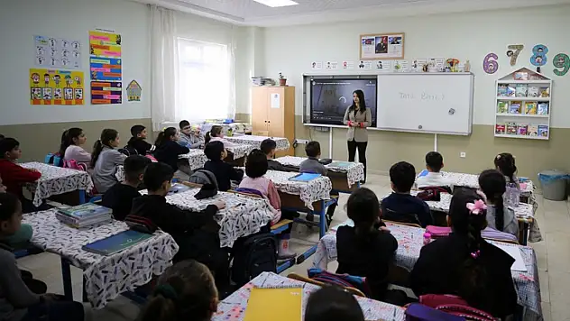 Okullarda ikinci ara tatil başladı: 18 milyon öğrenci için derslere kısa mola