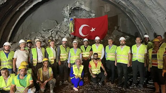 Olğaç: Siirt'te 4 İli Birbirine Bağlayacak Dev Tünelde İlk Işık Görüldü