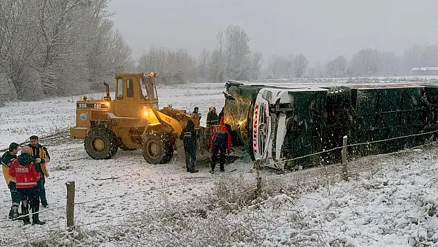 Otobüs Kazası: 4 ölü, 3'ü Ağır Olmak Üzere 32 Yaralı!