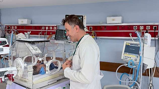 Özel Siirt Hayat Hastanesi'nde Tedavi Gören Yenidoğan Sağlığına Kavuştu