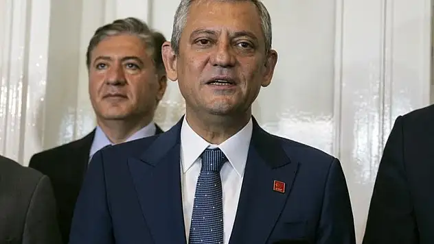 Özgür Özel'den yeni tanım: 'Cumhuriyet Halk Partisi lideri' ifadesi dikkat çekti