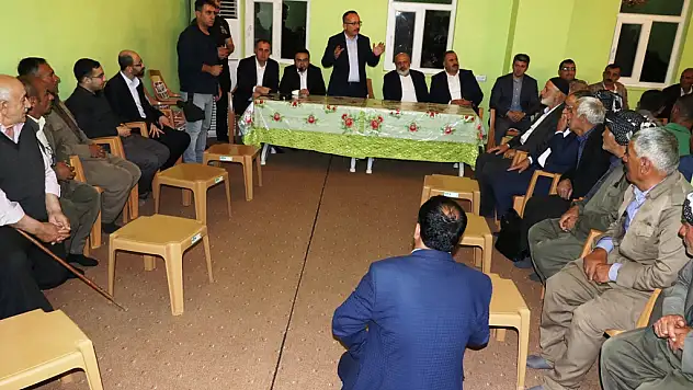 Pervari-Doğan Köyünde Şehitlik Açılışına Katılan Vali Atik, Köylülerle Bayramlaştı