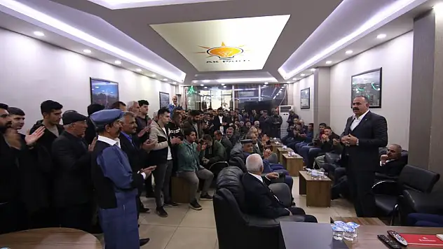 PERVARİ'DE DÜZENLENEN GELENEKSEL İFTAR YEMEĞİNDE, KANAAT ÖNDERİ ÖZCAN ANILDI