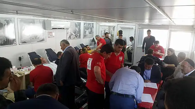 Pervari İlçe Belediye Personelleri  Kan Bağışında Bulundu