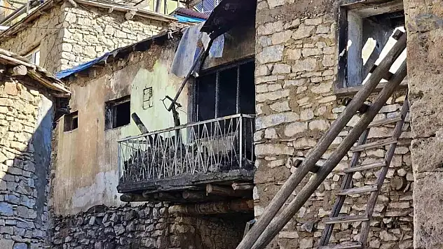 Pervari İlçemizde Ev Yangını