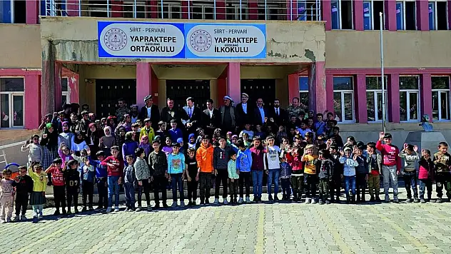 Pervari Kaymakamından Yapraktepe İlk ve Ortaokuluna Ziyaret