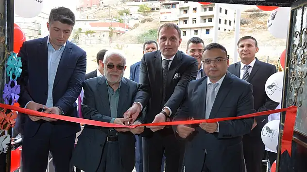 PERVARİ'DE ENGELLER KALKIYOR