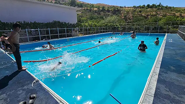 Pervari'de Portatif Havuz Hizmete Girdi