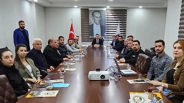 Pervari'de Yerel Kalkınma Stratejisi  Toplantısı Düzenlendi