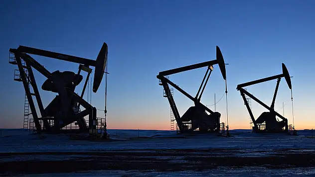 Petrol Rekor Kırdı, Uzmanlar Uyardı: Asıl Fırtına Şimdi Başlıyor