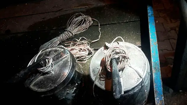 Tünel Bulunan Mahallelerde  Patlayıcı Ele Geçirildi