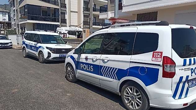 Polis Memuru Evinde Ölü Bulundu: Ölümü Araştırılıyor