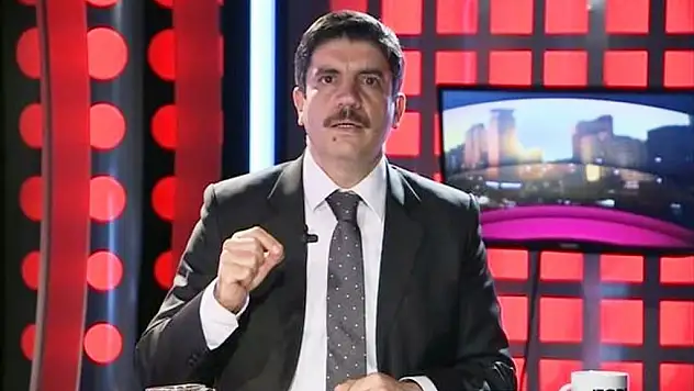 PROF.DR. AKTAY'DAN ÖRNEK DAVRANIŞ EK DERS ÜCRETLERİNİ ÖĞRENCİYE TAHSİS ETTİ