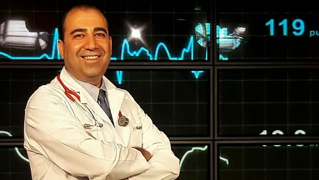 PROF.DR. ARICA RİSKLİ YERLERDE ÇİFT MASKE TAKILMALI