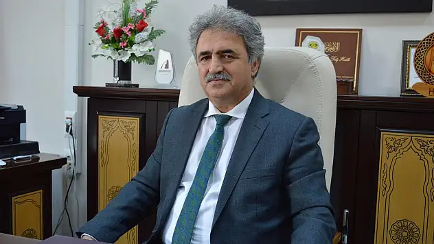 PROF. DR. CEMALETTİN ERDEMCİ AİLEYİ KORUMAK HEPİMİZİN EN ÖNCELİKLİ GÖREVİDİR