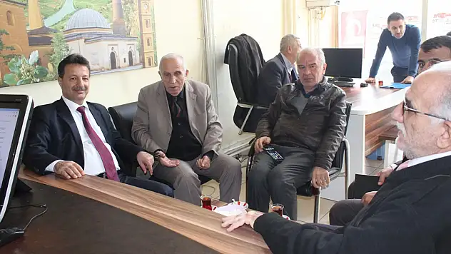REKTÖR PROF. DR. MURAT ERMAN MEDYA MENSUPLARINI ZİYARET EDEREK SİİRT ÜNİVERSİTENİN GENEL DURUMU VE ÖZELLİKLE TIP FAKÜLTESİ KONUSUNDA BİLGİLENDİRMELERDE BULUNDU