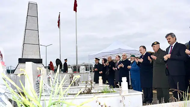 Rektör Prof. Dr. Nihat Şındak, '18 Mart Şehitleri Anma Günü ve Çanakkale Deniz Zaferi' Programlarına Katıldı